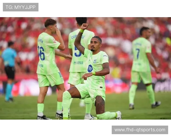 巴萨小将亚马尔抓住对手失误劲射破门，展现敏锐嗅觉